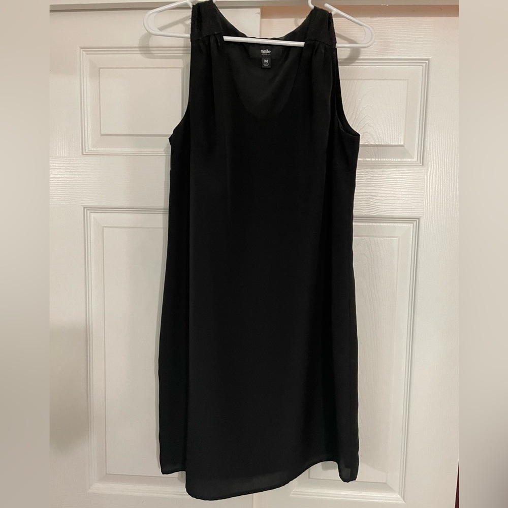 Black sleeveless with sequins dress